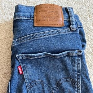 Women’s Levi’s Skinny Jeans